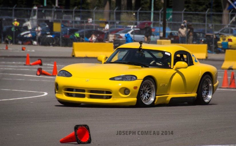 MegaSquirt MS3X equipped Dodge Viper RT/10 racing on track.